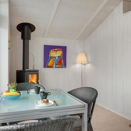 Holiday home Lovely In With Kitchen *