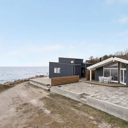 Lovely In With Kitchen Holiday home