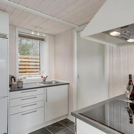 Lovely In With Kitchen Holiday home *