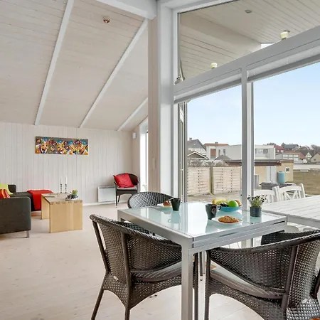Lovely In With Kitchen