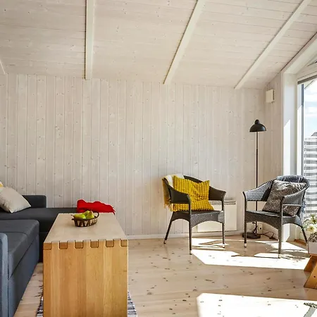 Lovely In With Kitchen Holiday home